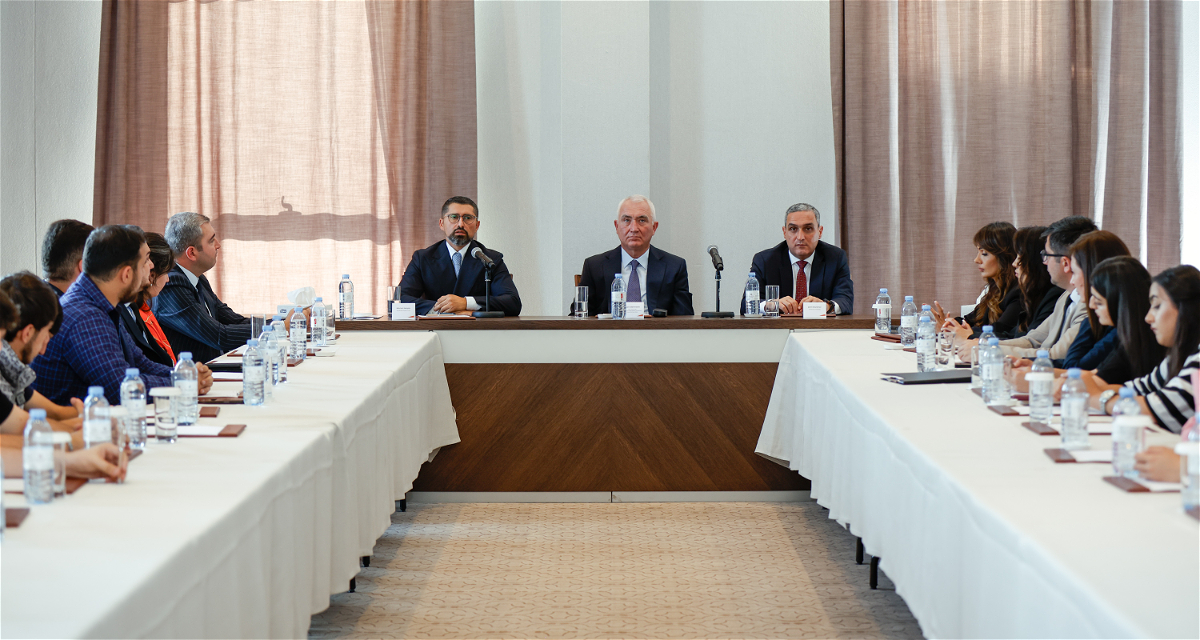 QDF və AR Prezidentinin xüsusi nümayəndəliyi Qarabağ Universitetinin tələbələri ilə Laçında görüşdülər