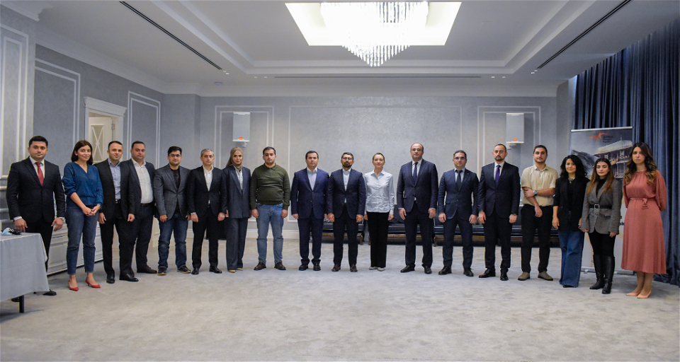 Qarabağ Dirçəliş Fondu “Yüksəliş” müsabiqəsinin qalib və finalçıları ilə fikir mübadiləsi görüşü keçirib - FOTO