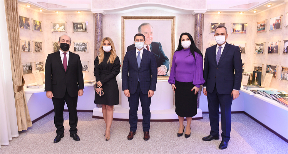 Qarabağ Dirçəliş Fondunun İdarə Heyətinin sədri Ədliyyə Nazirliyində gənc ədliyyə işçiləri və könüllüləri ilə görüşüb