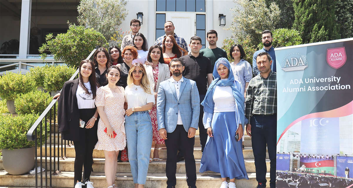 Rəhman Hacıyev ADA Universitetinin məzunları ilə görüşüb