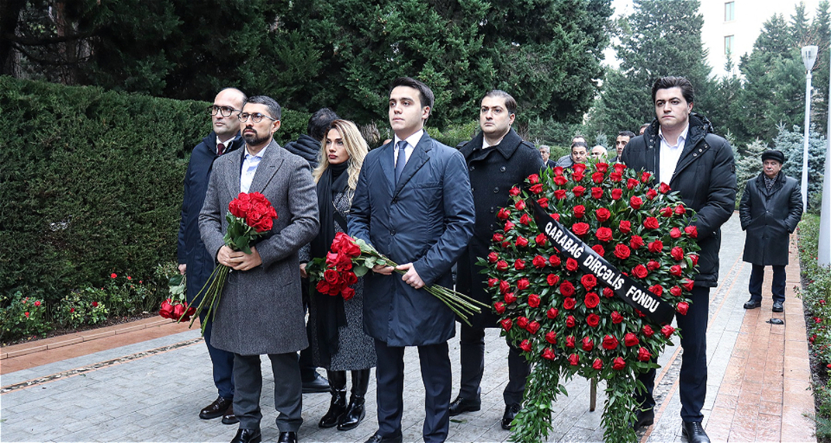 The collective of the Karabakh Revival Fund visited the tomb of the great leader Heydar Aliyev