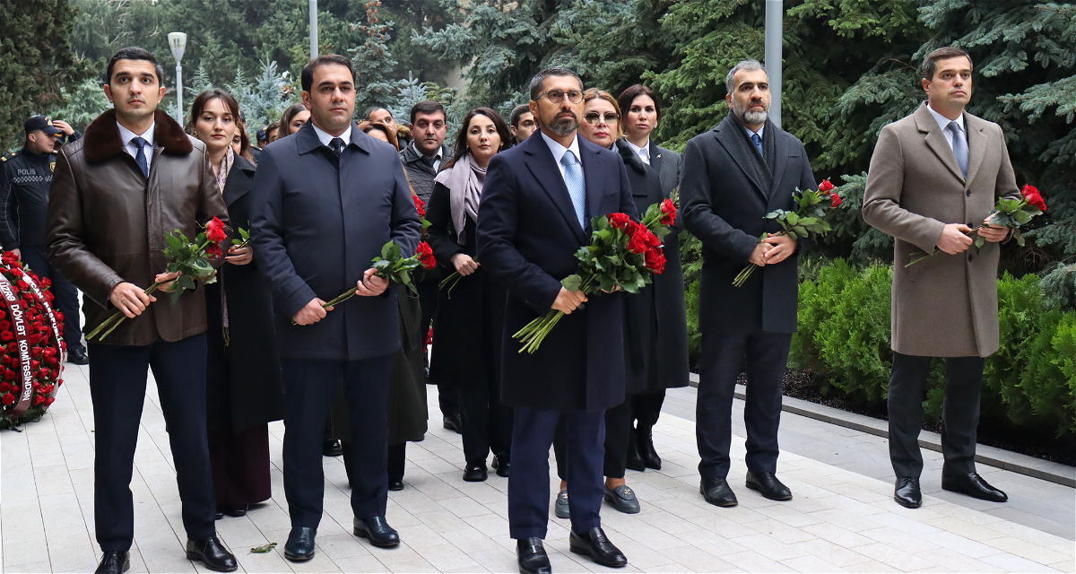 The Team of the Karabakh Revival Fund Visited the tomb of National Leader Heydar Aliyev